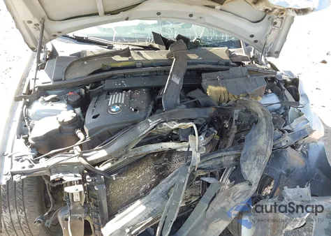 2011 BMW 328I xDrive z USA, uszkodzony, nr VIN WBAPK7C53BA971853